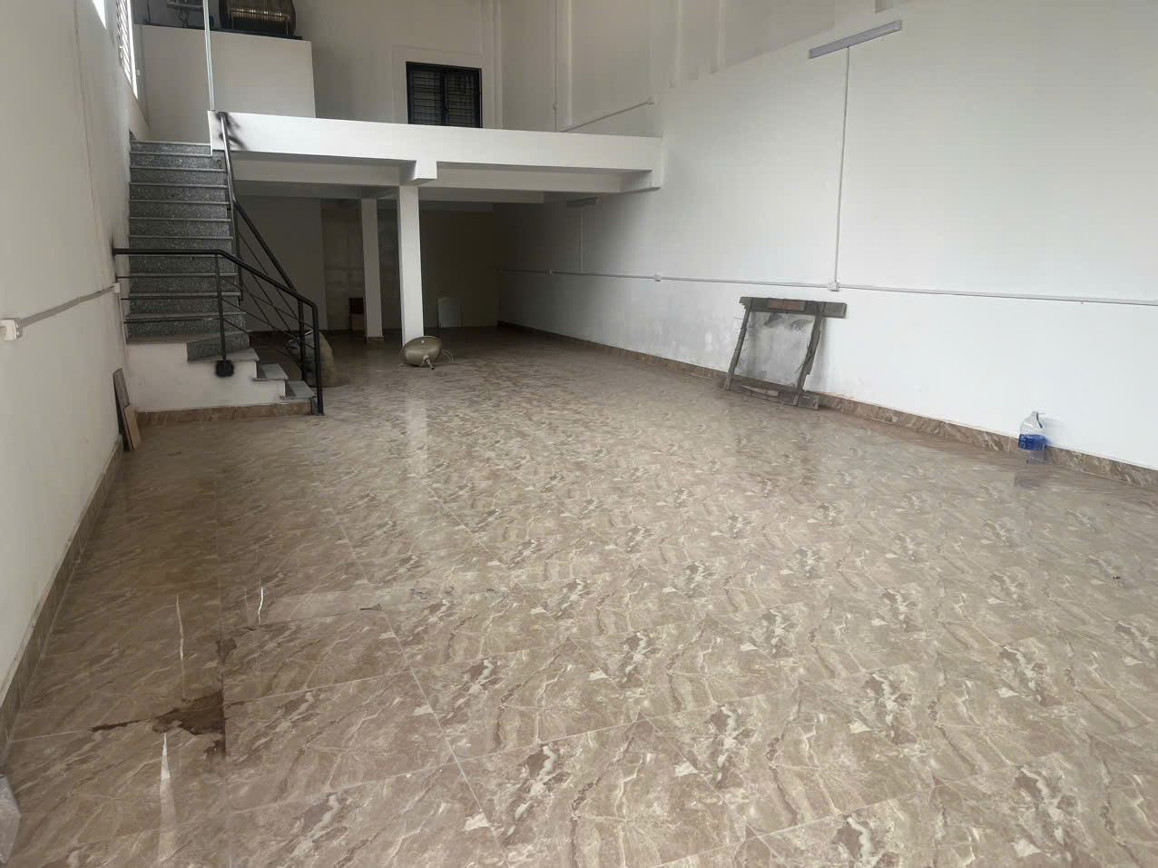 Cho thuê nhà Mặt Phố Vĩnh Hưng KD thuốc, giao vận, Kho 120m2 x 1.5 tầng - Ảnh 1